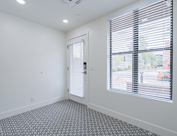 Vinyl tile flooring